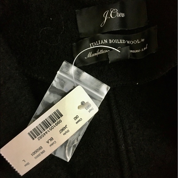 NWT CAMILLE SHORT WRAP COAT IN ITALIAN WOOL LARGE - Picture 6 of 6